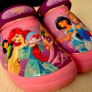 Disney Princess CROCS 🐊 pink SIZE C13 clogs